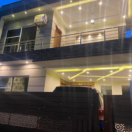 Luxury Guest House In Bahria Town Rawalpindi Buitenkant foto