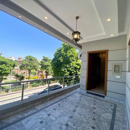 Luxury Guest House In Bahria Town Rawalpindi Buitenkant foto