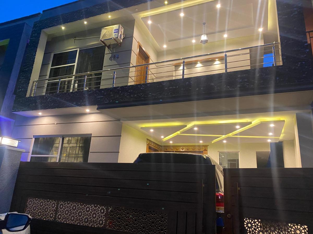 Luxury Guest House In Bahria Town Rawalpindi Buitenkant foto