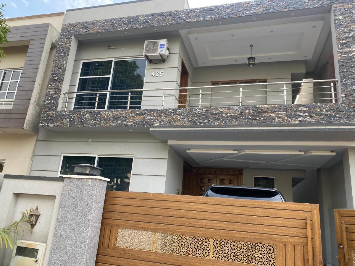 Luxury Guest House In Bahria Town Rawalpindi Buitenkant foto