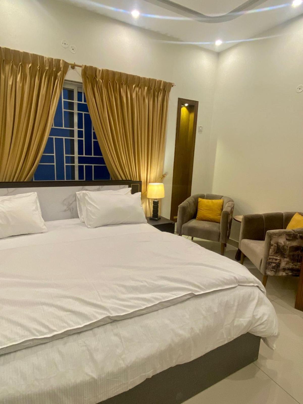Luxury Guest House In Bahria Town Rawalpindi Buitenkant foto